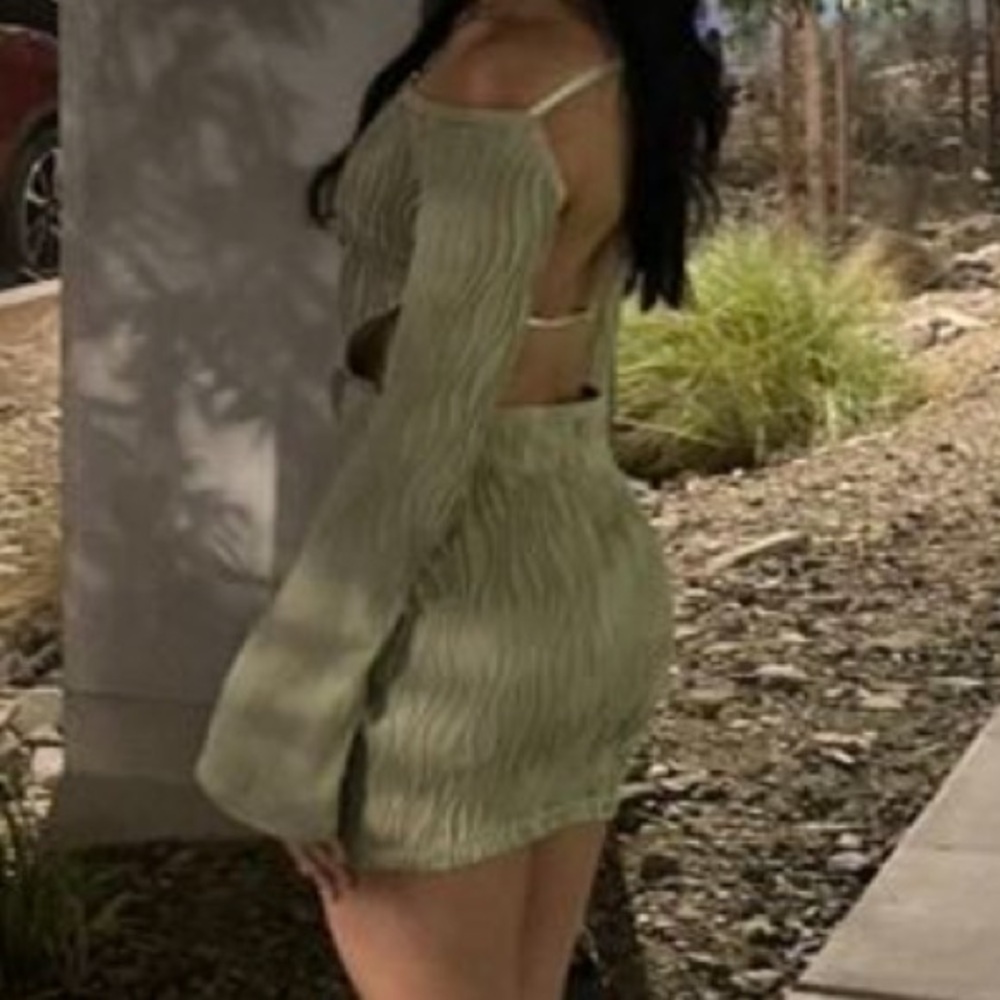 Green dress